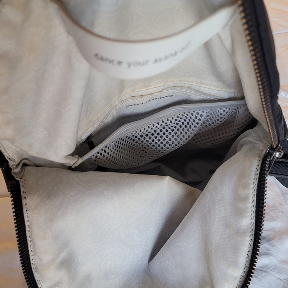 lululemon athletica Black Crossbody Bag - Picture 7 of 16